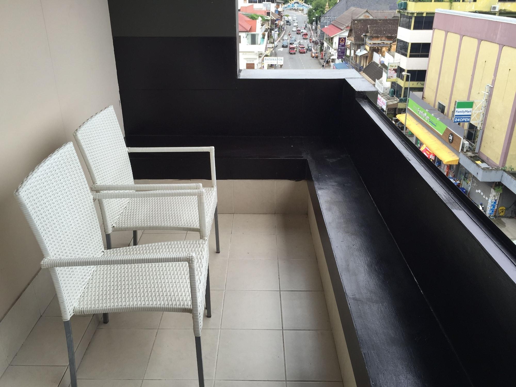 Navinda Chiangmai Hotell Chiang Mai Exteriör bild