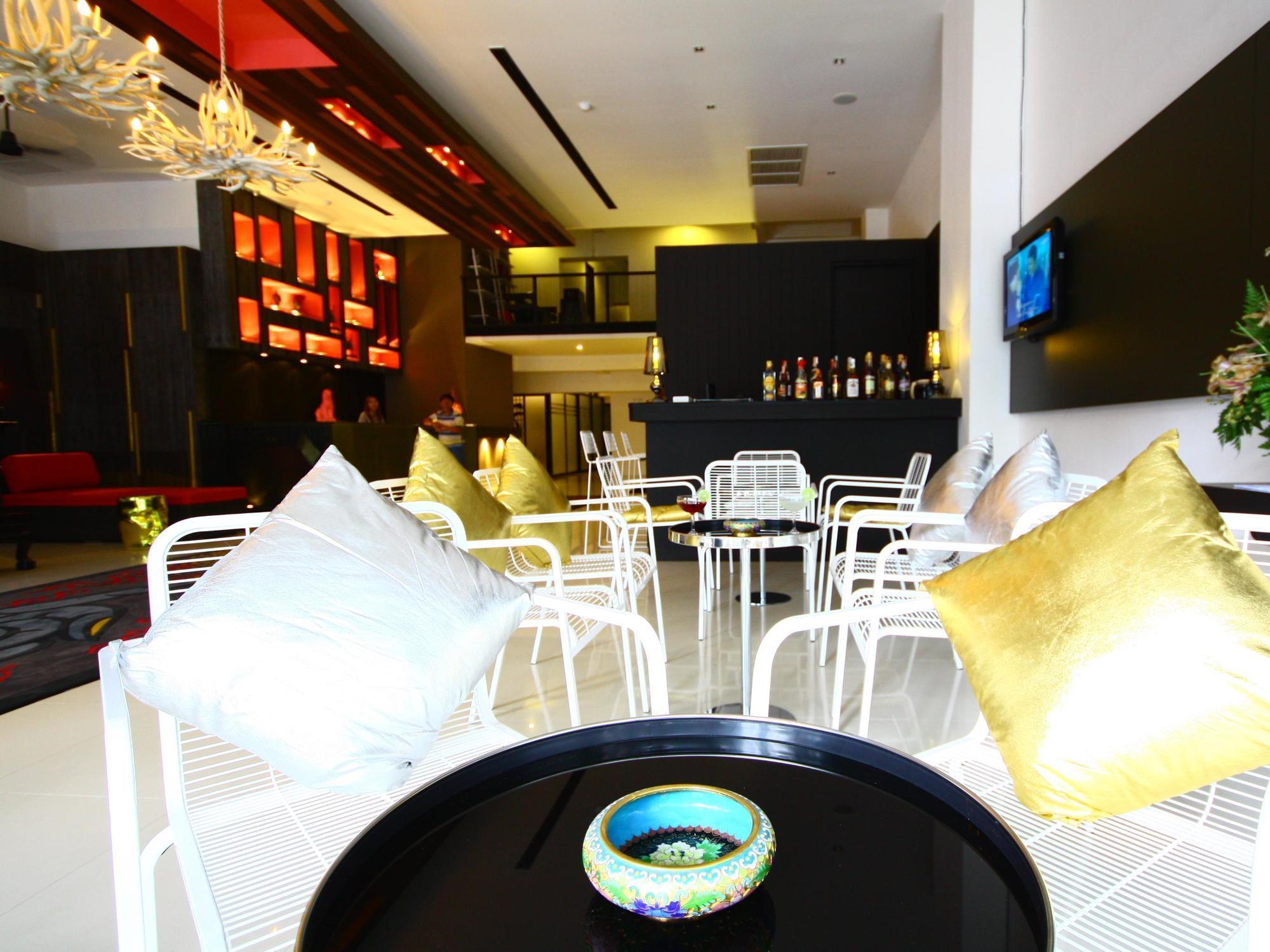 Navinda Chiangmai Hotell Chiang Mai Exteriör bild