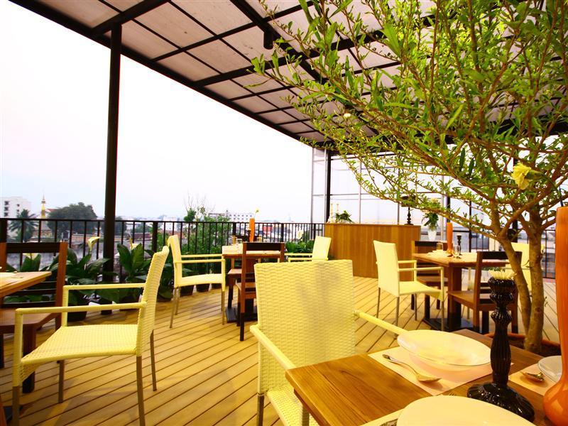 Navinda Chiangmai Hotell Chiang Mai Exteriör bild