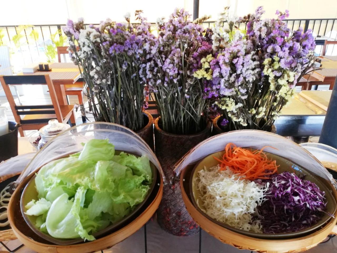 Navinda Chiangmai Hotell Chiang Mai Exteriör bild